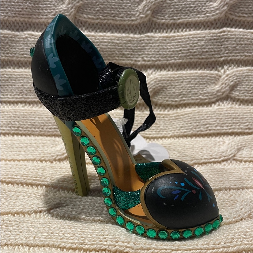 Frozen Princess Anna Shoe Ornament